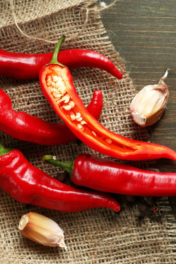 hot peppers and garlic - make & use hot pepper spray